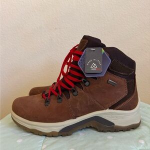 NWT Alpine Hiking Waterproof Boots Mens size 8.5